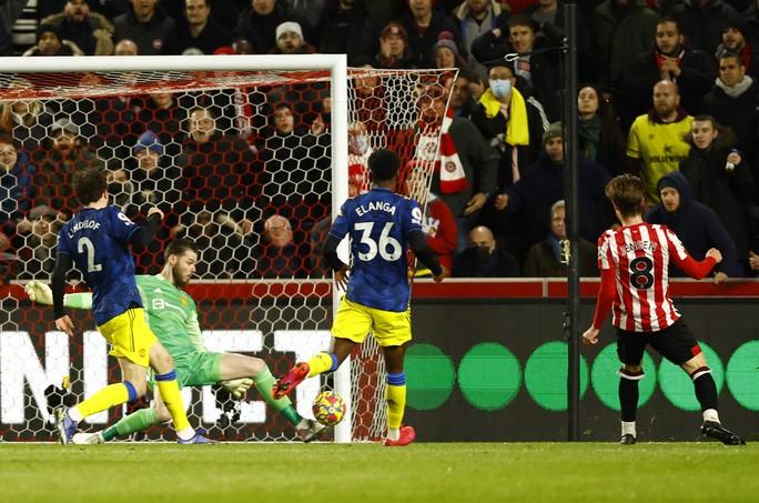 Sao trẻ tỏa sáng, Man United bùng nổ hạ chủ nhà Brentford - Ảnh 2.