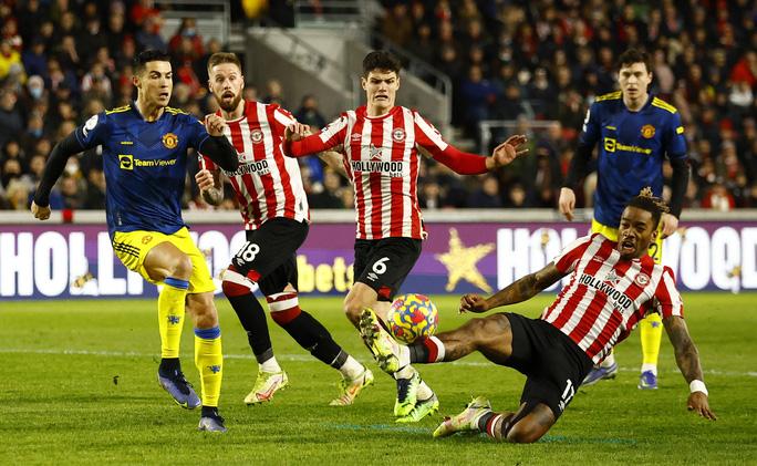 Sao trẻ tỏa sáng, Man United bùng nổ hạ chủ nhà Brentford - Ảnh 1.