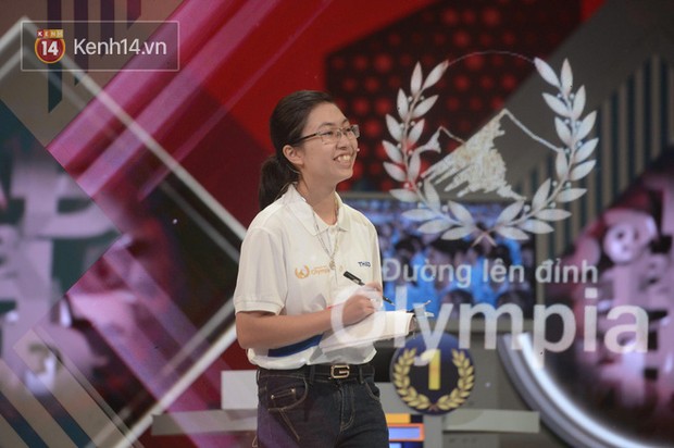 Quán quân Olympia Thu Hằng lâu lắm mới xuất hiện, ngày càng xinh ra nhưng đã thay đổi 1 điểm trên gương mặt - Ảnh 2. Quán quân Olympia Thu Hằng lâu lắm mới xuất hiện, ngày càng xinh ra nhưng đã thay đổi 1 điểm trên gương mặt - Ảnh 2.