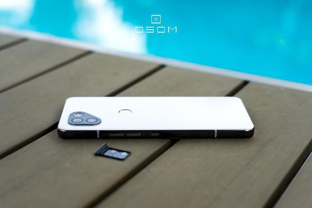 Lộ diện smartphone Osom OV1 của đội ngũ đứng sau Essential Phone   - Ảnh 1.