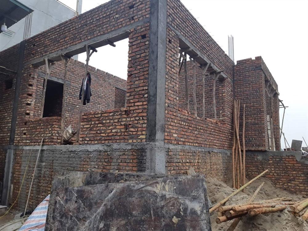 Giá thép tăng khủng khiếp, khóc ròng bên căn nhà xây dở - Ảnh 2.