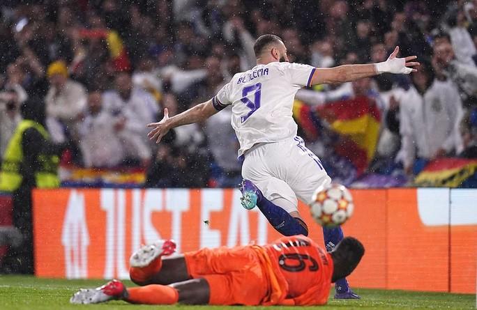 Benzema tung hat-trick, Real Madrid nhấn chìm chủ nhà Chelsea - Ảnh 7.