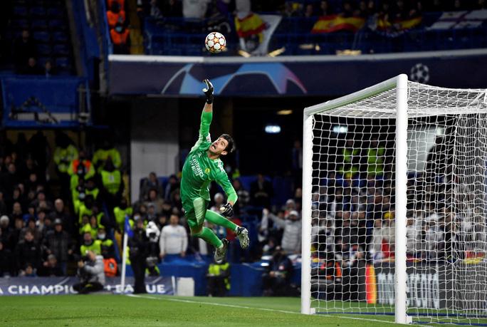 Benzema tung hat-trick, Real Madrid nhấn chìm chủ nhà Chelsea - Ảnh 8.