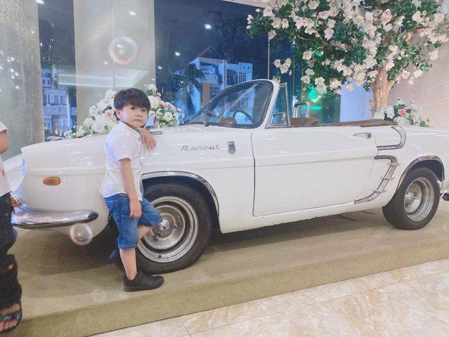 Đứa trẻ mà Lâm Khánh Chi sang Thái nhờ người mang thai hộ giờ lớn bổng, giống mẹ lúc chưa chuyển giới - Ảnh 5. Đứa trẻ mà Lâm Khánh Chi sang Thái nhờ người mang thai hộ giờ lớn bổng, giống mẹ lúc chưa chuyển giới - Ảnh 5.