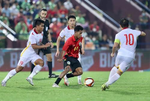 Bóng đá nam SEA Games 31: U23 Việt Nam vào bán kết với ngôi đầu bảng - Ảnh 1.