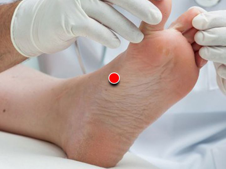 Xoa bóp kỹ bộ phận này khi tắm giúp giảm huyết áp, tiểu đường, táo bón và tăng tuổi thọ lên 10 năm - Ảnh 2. Xoa bóp kỹ bộ phận này khi tắm giúp giảm huyết áp, tiểu đường, táo bón và tăng tuổi thọ lên 10 năm - Ảnh 2.
