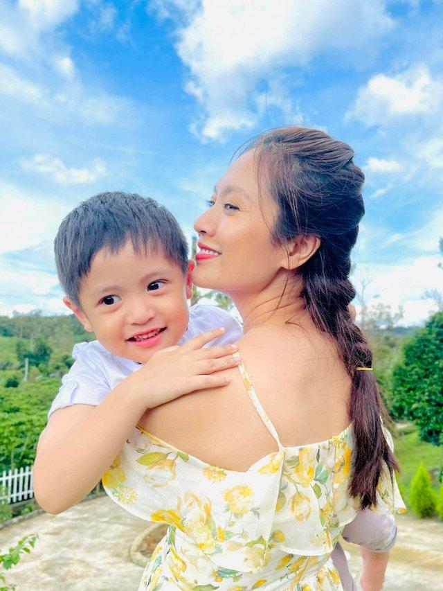Thanh Thuý kể chuyện 2 lần làm mẹ cách nhau 10 năm, U40 không ngại sinh thêm 10 con - Ảnh 7. Thanh Thuý kể chuyện 2 lần làm mẹ cách nhau 10 năm, U40 không ngại sinh thêm 10 con - Ảnh 7.