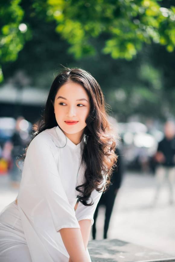 Em gái mưa của Hương vị tình thân thi nhan sắc, vừa xuất hiện đã được vào vòng trong - Ảnh 4. Em gái mưa của Hương vị tình thân thi nhan sắc, vừa xuất hiện đã được vào vòng trong - Ảnh 4.