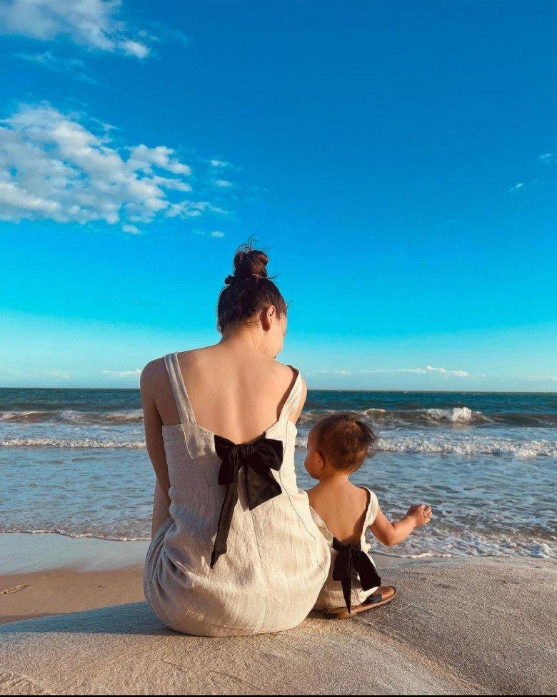 Hồ Ngọc Hà lần đầu diện đồ nhóm với Lisa Leon, tổng thể đẹp như nhóm hát tam ca! - Ảnh 6. Hồ Ngọc Hà lần đầu diện đồ nhóm với Lisa Leon, tổng thể đẹp như nhóm hát tam ca! - Ảnh 6.
