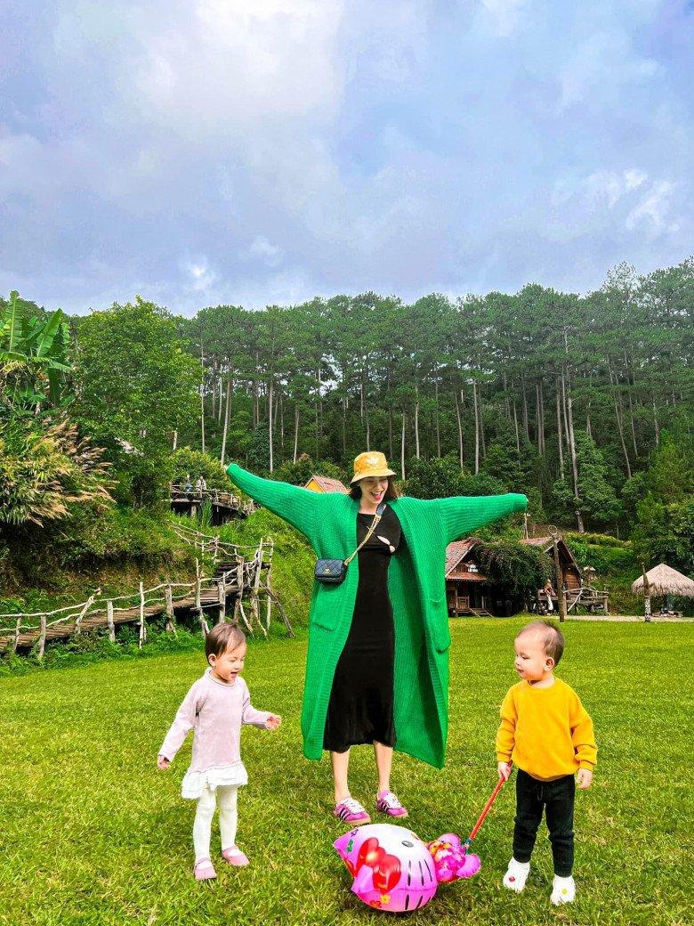 Hồ Ngọc Hà lần đầu diện đồ nhóm với Lisa Leon, tổng thể đẹp như nhóm hát tam ca! - Ảnh 4. Hồ Ngọc Hà lần đầu diện đồ nhóm với Lisa Leon, tổng thể đẹp như nhóm hát tam ca! - Ảnh 4.