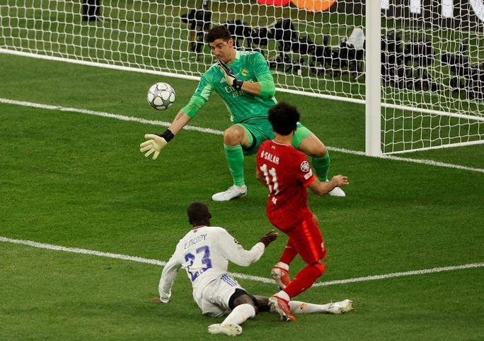 Thibaut Courtois hóa siêu nhân, Real Madrid lên đỉnh Champions League - Ảnh 2.