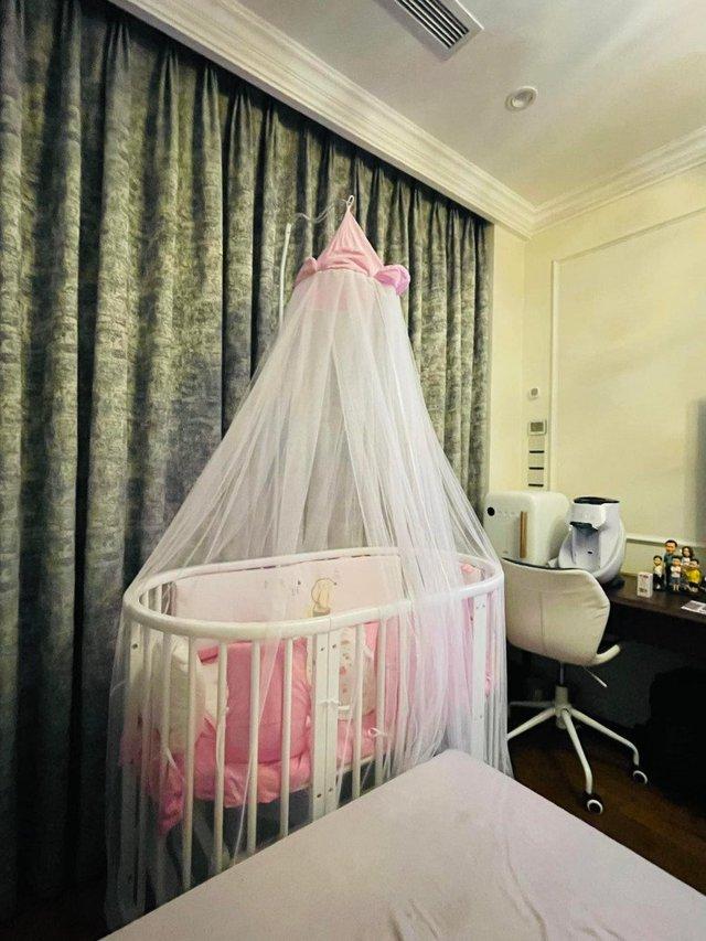 MC Vân Hugo lần đầu khoe ảnh cận mặt con gái mới sinh: Giống bố y chang, nhất là tai và cằm - Ảnh 5.