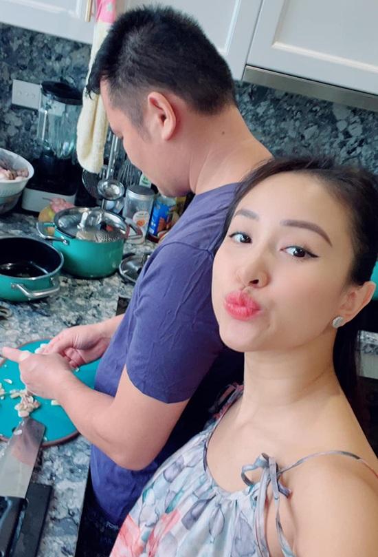 MC Vân Hugo lần đầu khoe ảnh cận mặt con gái mới sinh: Giống bố y chang, nhất là tai và cằm - Ảnh 8. MC Vân Hugo lần đầu khoe ảnh cận mặt con gái mới sinh: Giống bố y chang, nhất là tai và cằm - Ảnh 8.