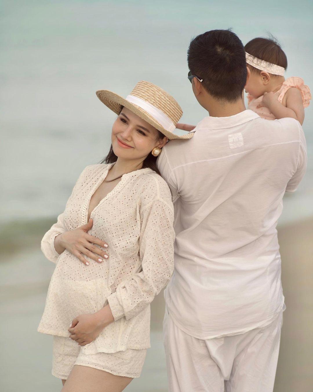 Nữ diễn viên VTV sau 2 năm làm phu nhân tập đoàn nghìn tỷ: Hai lần báo tin vui, nhan sắc thăng hạng, đi du lịch như đi chợ - Ảnh 9.