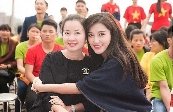 Điều ít biết về người mẹ tài sắc của Á hậu Huyền My: Nhập viện, khóc hết nước mắt khi làm quản lý cho con gái - Ảnh 5.