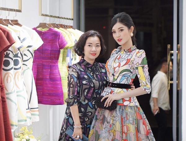 Điều ít biết về người mẹ tài sắc của Á hậu Huyền My: Nhập viện, khóc hết nước mắt khi làm quản lý cho con gái - Ảnh 4.