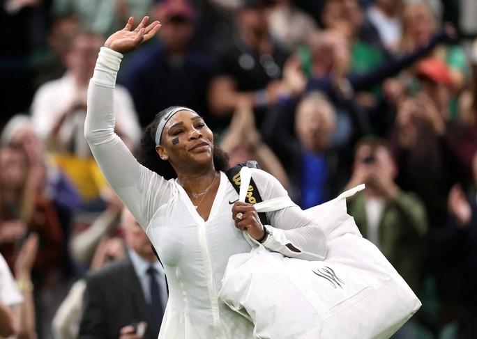 Nữ tay vợt người Pháp gốc Việt gây sốc bằng trận thắng Serena Williams - Ảnh 5.