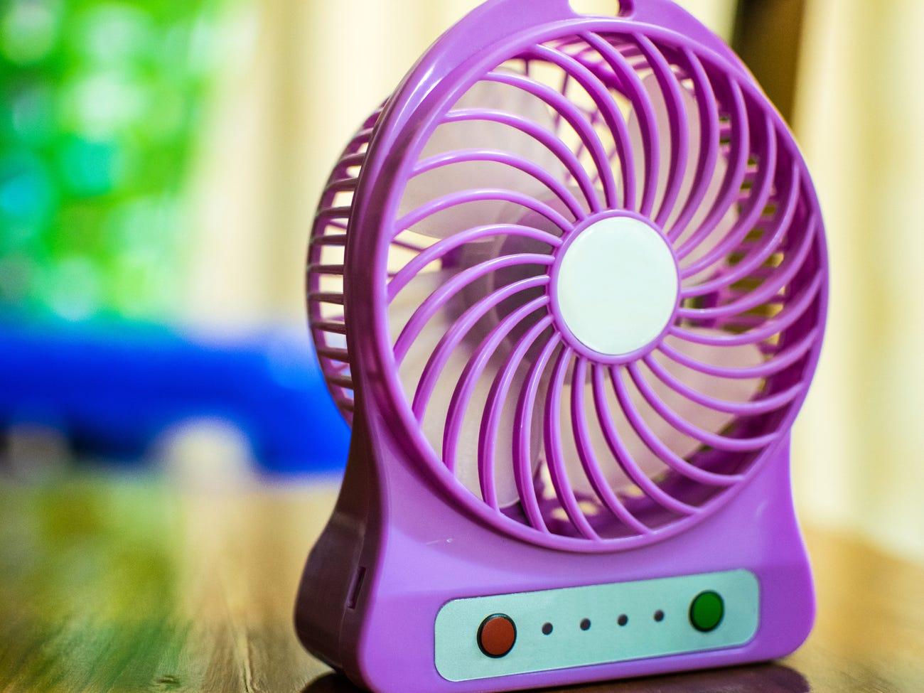 Đây là 10 thứ luôn có trong vali khi đi du lịch và 2 thứ tôi sẽ kbh mang theo - Ảnh 2. Đây là 10 thứ luôn có trong vali khi đi du lịch và 2 thứ tôi sẽ kbh mang theo - Ảnh 2.