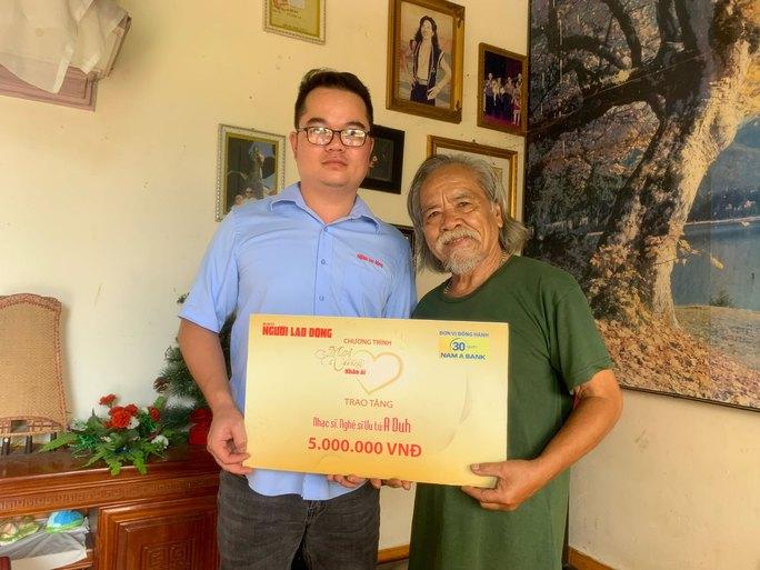 Mai Vàng nhân ái thăm nhạc sĩ A Đũh - Ảnh 1.