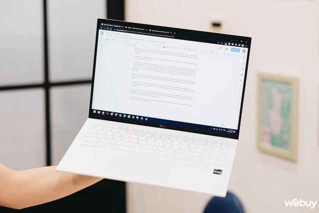 Trên tay LG Gram 2022: Laptop 16 inch nhưng nhẹ hơn cả 13 inch - Ảnh 14. Trên tay LG Gram 2022: Laptop 16 inch nhưng nhẹ hơn cả 13 inch - Ảnh 14.