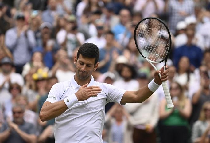 Tài năng trẻ Tây Ban Nha vào vòng 4 Wimbledon 2022, chờ đại chiến Djokovic - Ảnh 2.