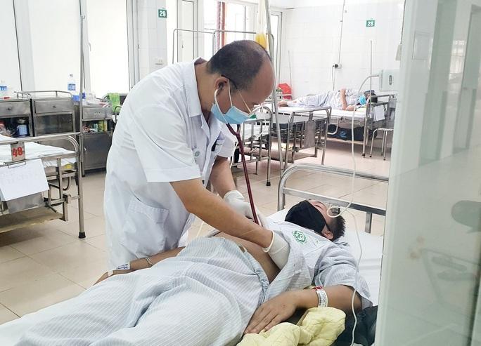 Số mắc sốt xuất huyết tăng 148%, bệnh nhân nặng sẽ điều trị ở bệnh viện nào? - Ảnh 1. Số mắc sốt xuất huyết tăng 148%, bệnh nhân nặng sẽ điều trị ở bệnh viện nào? - Ảnh 1.