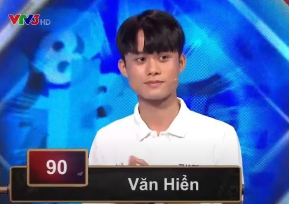 Thủ khoa A01 tỉnh Hưng Yên chia sẻ cách giảm áp lực trước kỳ thi ảnh 3