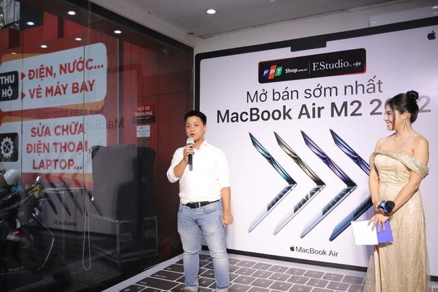 MacBook Air M2 chính thức mở bán tại Việt Nam - Ảnh 1. MacBook Air M2 chính thức mở bán tại Việt Nam - Ảnh 1.