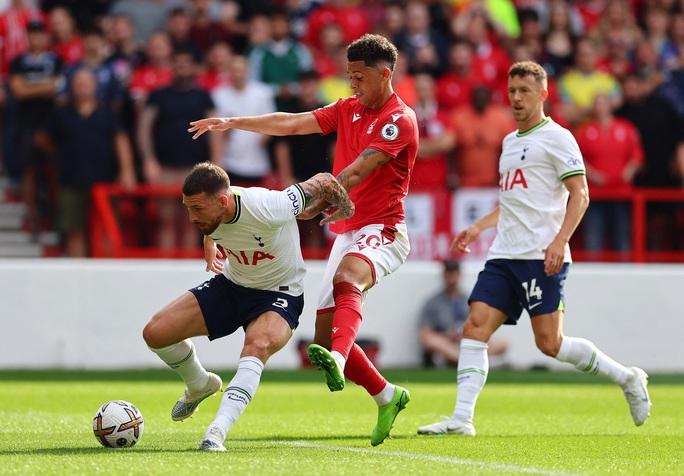 Tottenham trở lại Top 3, Harry Kane hụt hat-trick vẫn lập kỳ tích - Ảnh 1.