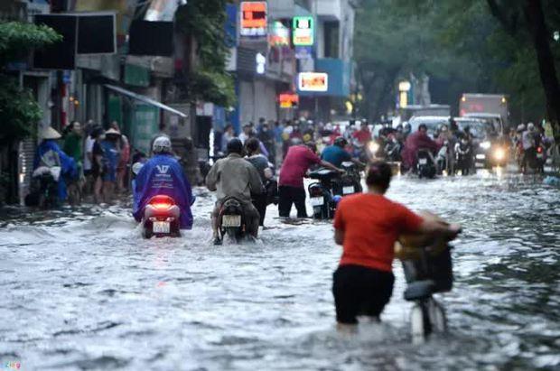 Miền Bắc sắp đón đợt mưa dông kéo dài, có nơi mưa rất to tới 300mm  - Ảnh 1.