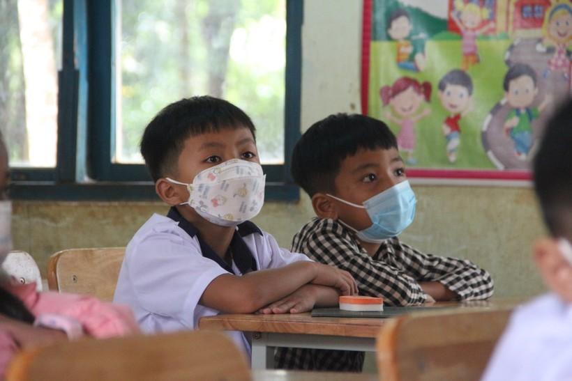 Đầu tư, sửa chữa cơ sở vật chất để nâng cao chất lượng giáo dục ảnh 1
