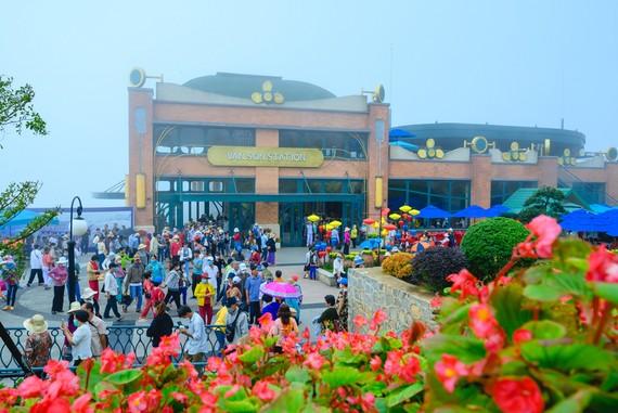 Tây Ninh tưng bừng ngày hội trăng rằm tại núi Bà Đen, khẳng định sức hút
