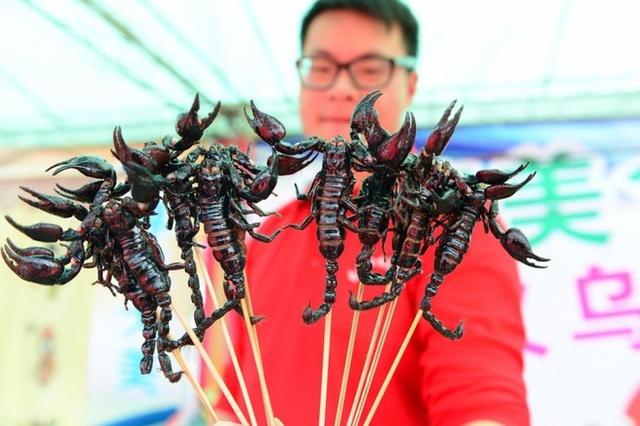 Vòng quanh thế giới khám phá những lễ hội ẩm thực lạ kỳ nhất - Ảnh 3. Vòng quanh thế giới khám phá những lễ hội ẩm thực lạ kỳ nhất - Ảnh 3.