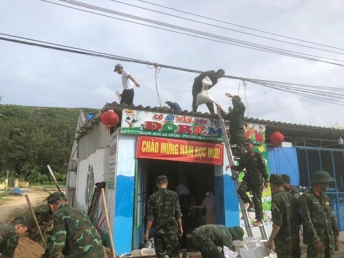 Bão chưa vào, đảo Lý Sơn đã có mưa to và gió giật cấp 8 - Ảnh 5.