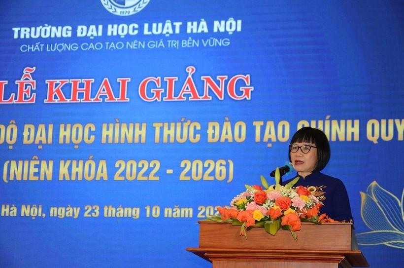 Trường ĐH Luật Hà Nội khai giảng năm học mới, đón hơn 2.300 tân sinh viên  ảnh 1