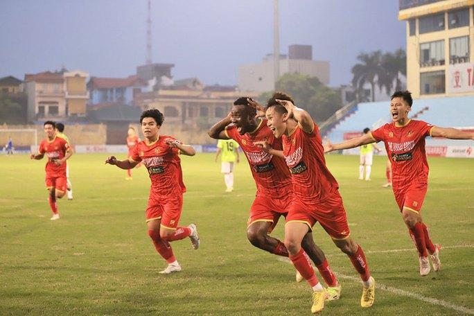 CLB Công an Nhân dân đoạt suất thăng hạng V-League - Ảnh 1.