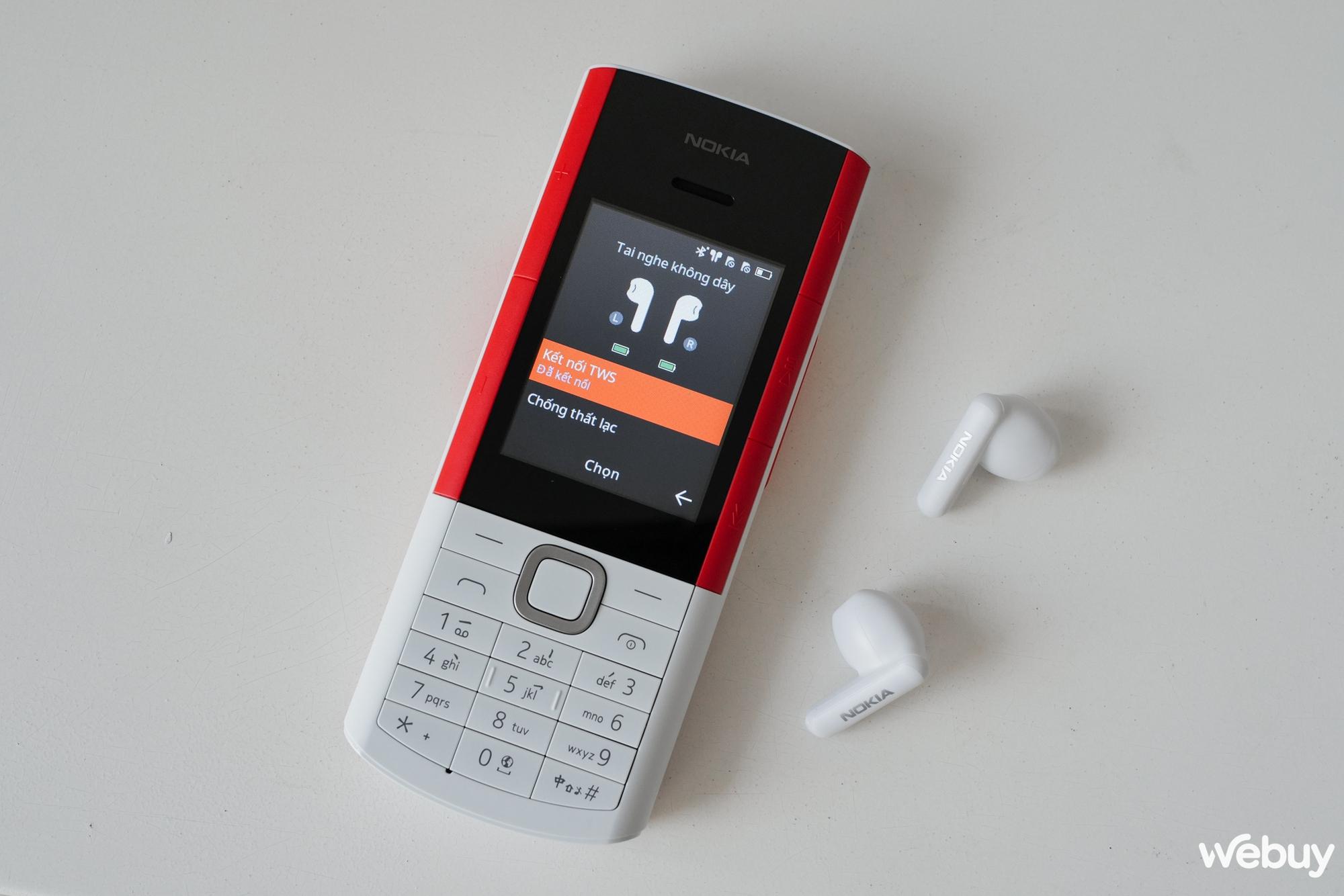 Mở hộp điện thoại "cục gạch" Nokia tích hợp tai nghe không dây, giá 1.79 triệu đồng - Ảnh 10.