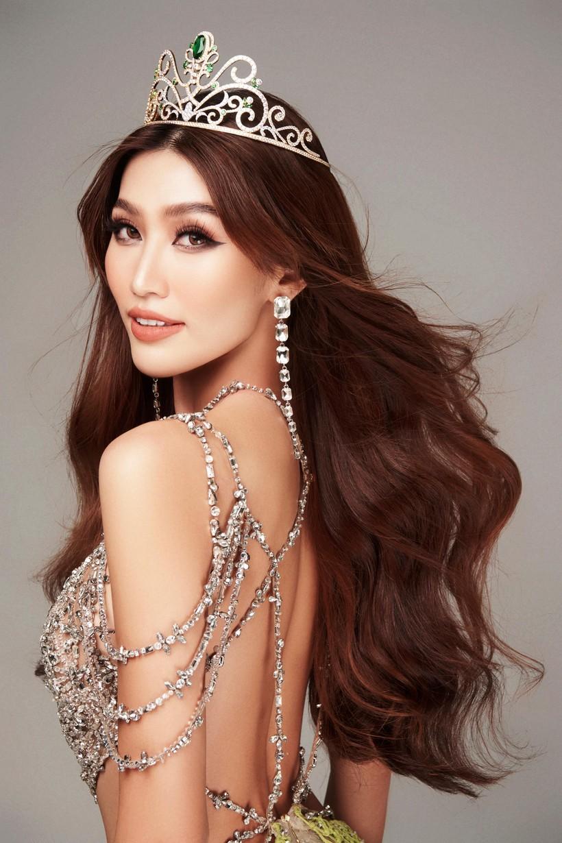 Á hậu Quỳnh Châu thần thái chuẩn beauty queen trong bộ ảnh cùng vương miện ảnh 1