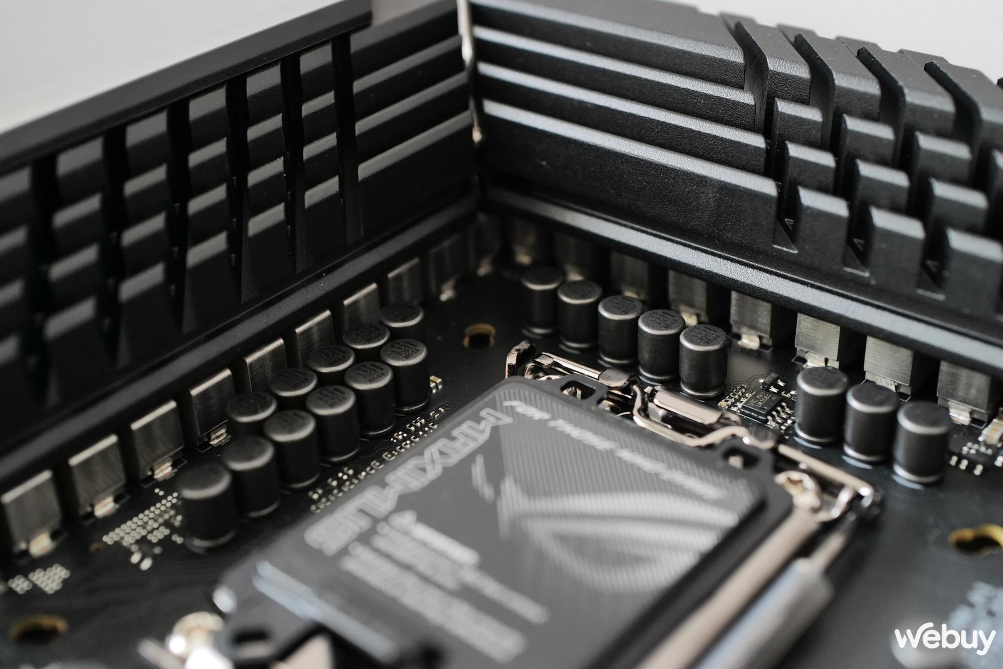 Mở hộp bo mạch chủ ASUS ROG Maximus Z790 Hero: Giá gần 20 triệu đồng, nhưng 'đắt có xắt ra miếng'? - Ảnh 4. Mở hộp bo mạch chủ ASUS ROG Maximus Z790 Hero: Giá gần 20 triệu đồng, nhưng 'đắt có xắt ra miếng'? - Ảnh 4.