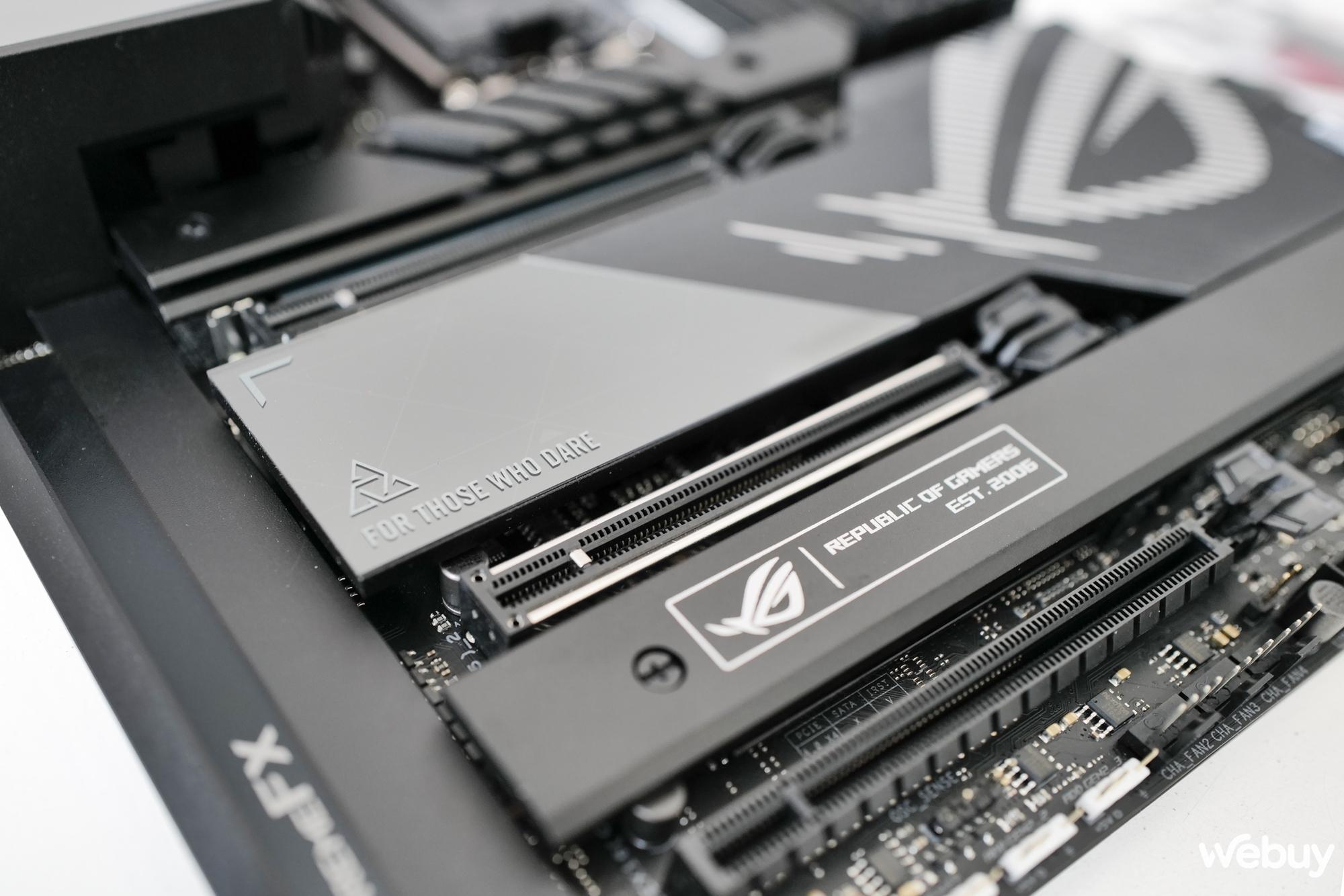 Mở hộp bo mạch chủ ASUS ROG Maximus Z790 Hero: Giá gần 20 triệu đồng, nhưng 'đắt có xắt ra miếng'? - Ảnh 9. Mở hộp bo mạch chủ ASUS ROG Maximus Z790 Hero: Giá gần 20 triệu đồng, nhưng 'đắt có xắt ra miếng'? - Ảnh 9.