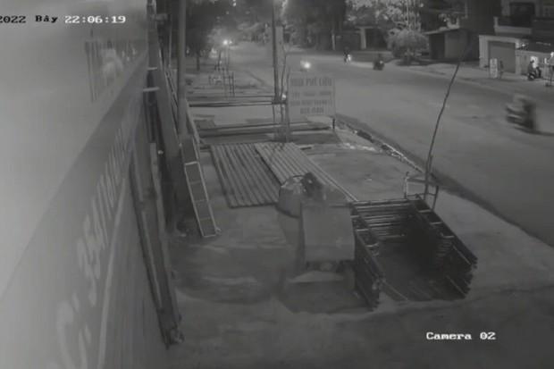 Tin 8/11: Miền Bắc ô nhiễm không khí nghiêm trọng; chìm tàu do sóng dữ và hành trình 9 ngư dân bơi cả hải lý vào bờ - Ảnh 6.