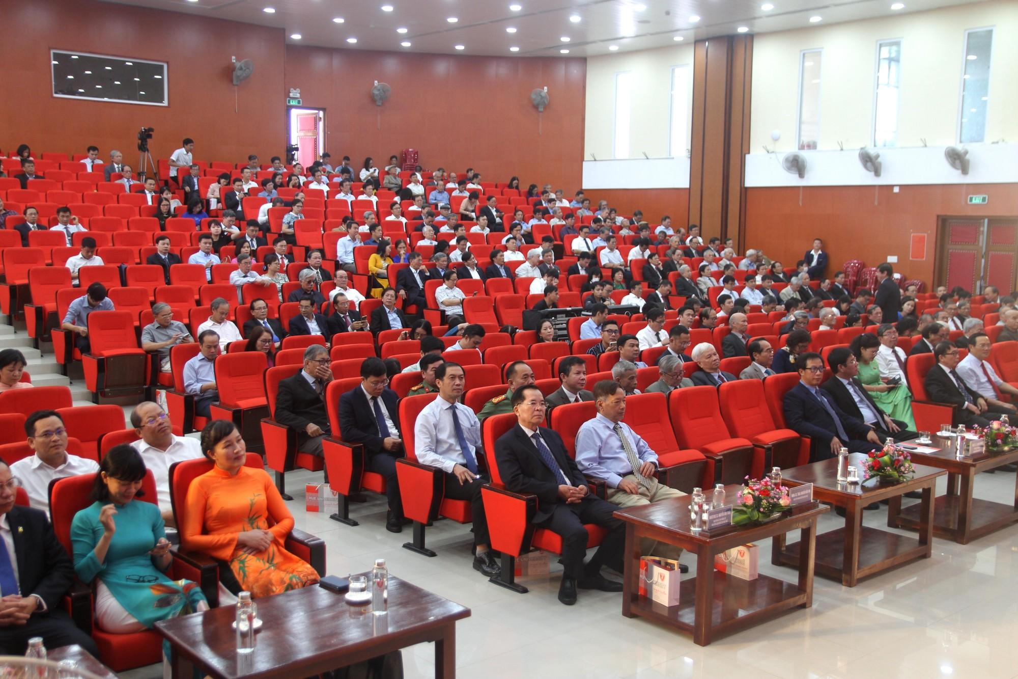 Đại học Huế khen thưởng các Nhà giáo tiêu biểu giai đoạn 2017 - 2022 ảnh 5