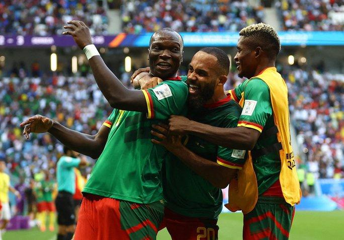 Cameroon và Serbia rượt đuổi tỉ số - Ảnh 1. Cameroon và Serbia rượt đuổi tỉ số - Ảnh 1.