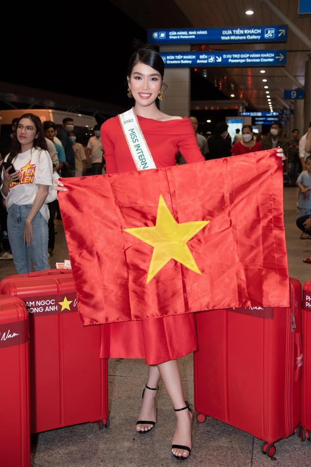 Đoàn Thiên Ân làm điều đặc biệt tiễn Phương Anh sang Nhật thi Miss International - Ảnh 1. Đoàn Thiên Ân làm điều đặc biệt tiễn Phương Anh sang Nhật thi Miss International - Ảnh 1.