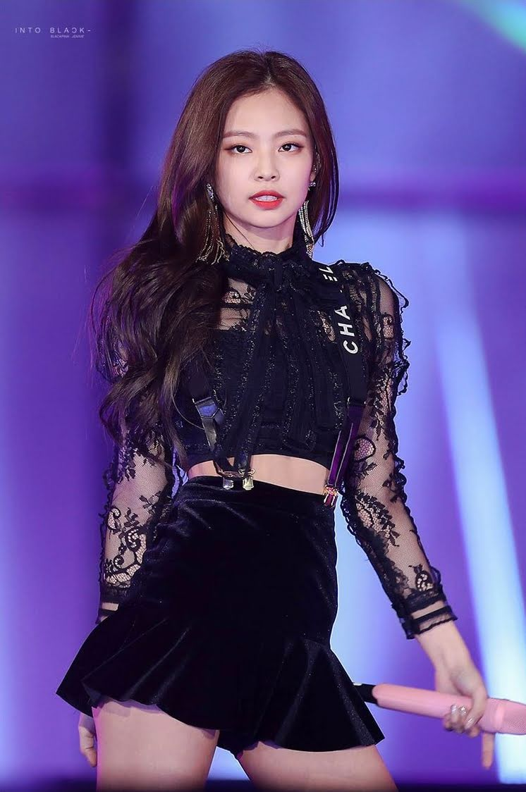 BLACKPINK Jennie và phong cách thời trang 'chất lừ' ảnh 2