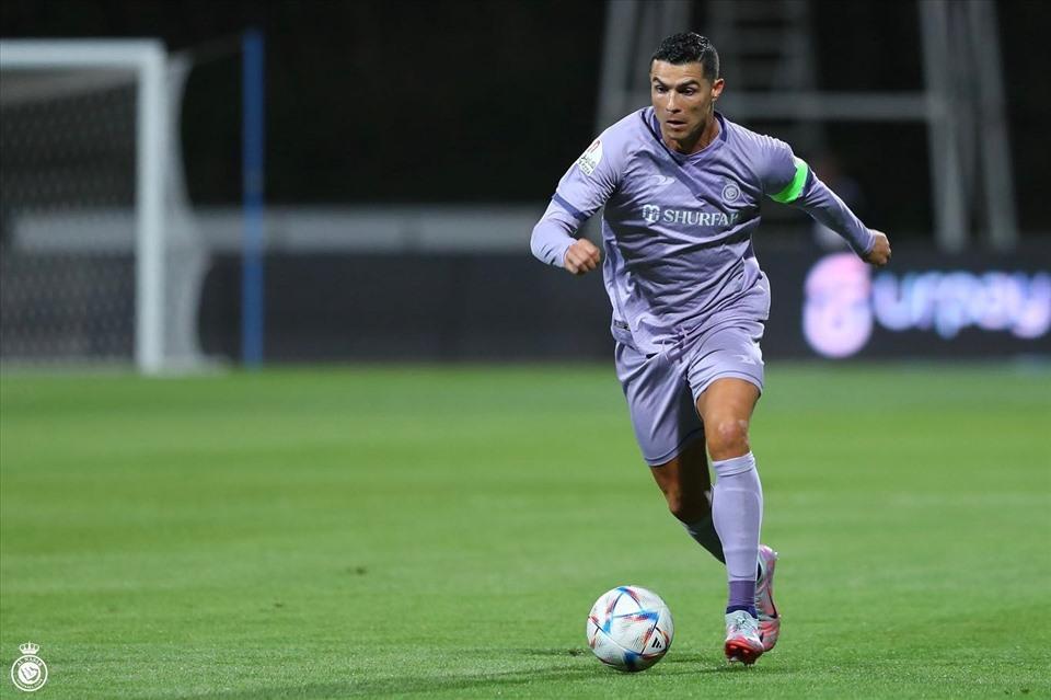 Al Nassr của Ronaldo thua Al Hilal, gục ngã trong cuộc đua vô địch