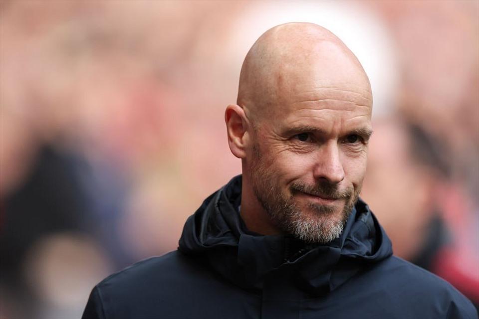 Erik ten Hag: Man United sẽ ngăn chặn Man City ăn ba