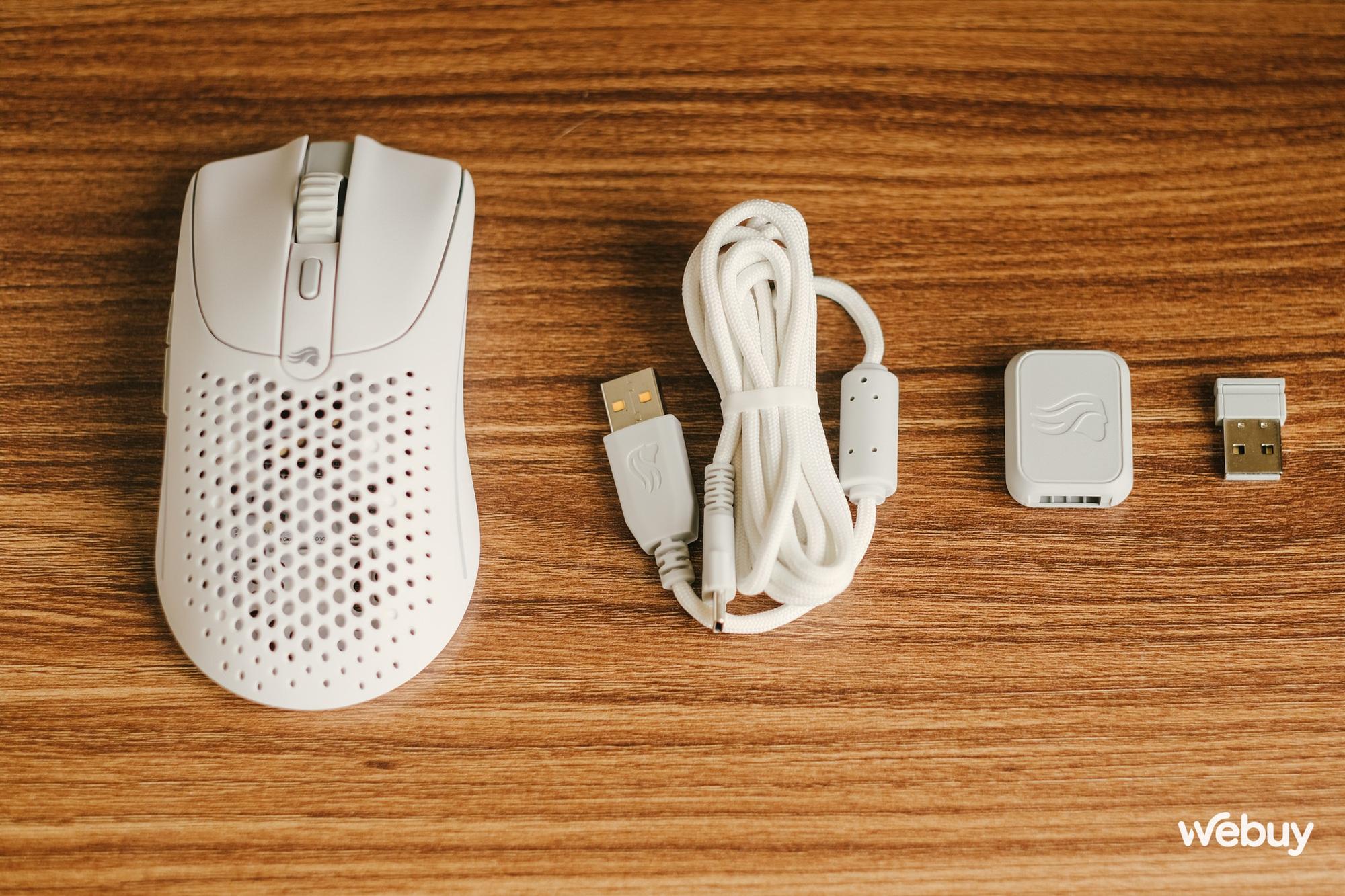 Đây là Glorious Model O 2: Chuột không dây cao cấp siêu nhẹ, cảm biến thế hệ mới, tích hợp Bluetooth, pin 210 giờ, giá 2,86 triệu đồng - Ảnh 2. Đây là Glorious Model O 2: Chuột không dây cao cấp siêu nhẹ, cảm biến thế hệ mới, tích hợp Bluetooth, pin 210 giờ, giá 2,86 triệu đồng - Ảnh 2.