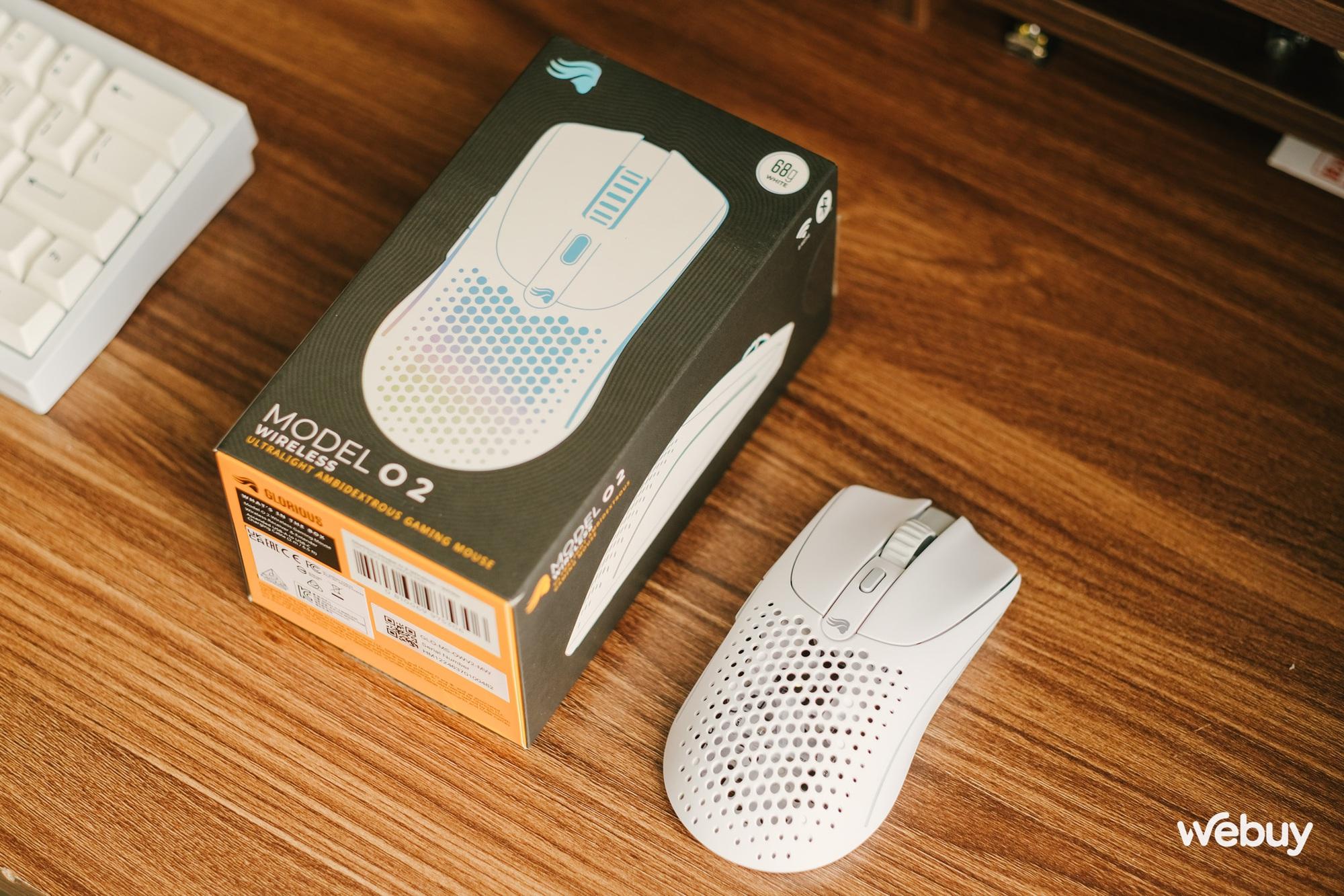 Đây là Glorious Model O 2: Chuột không dây cao cấp siêu nhẹ, cảm biến thế hệ mới, tích hợp Bluetooth, pin 210 giờ, giá 2,86 triệu đồng - Ảnh 1. Đây là Glorious Model O 2: Chuột không dây cao cấp siêu nhẹ, cảm biến thế hệ mới, tích hợp Bluetooth, pin 210 giờ, giá 2,86 triệu đồng - Ảnh 1.