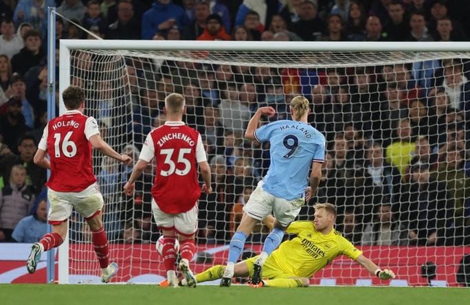 Thua chung kết sớm với Man City 1-4, Arsenal mong manh giấc mơ vô địch - Ảnh 1.